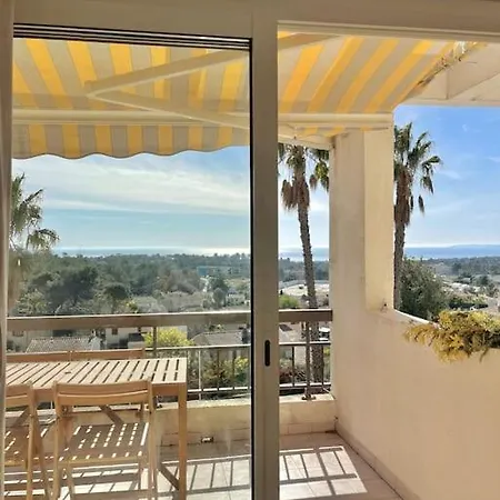 Apartment Chez Ophelie, Mer Et Piscine Saint-Raphael (Var)